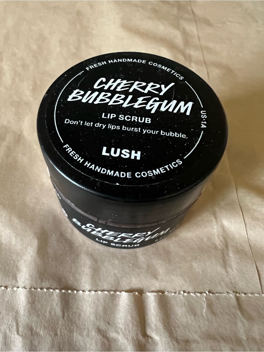 LUSH Cherry Bubblegum Lip Scrub - NEW DISCONTINUED HARD TO FIND - Picture 2 of 6
